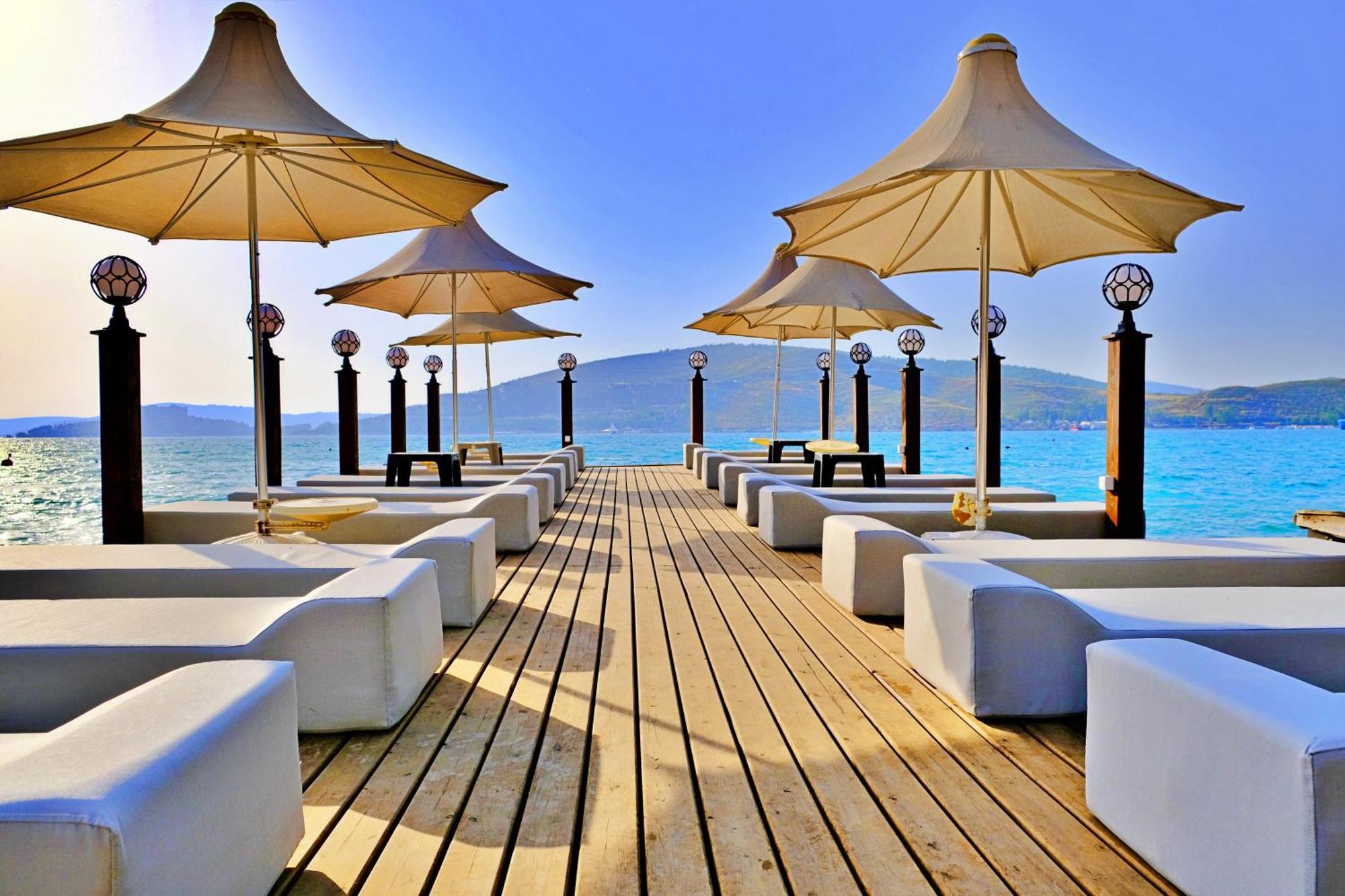 Club Aquarium Hotel & Spa Guvercinlik  Exterior photo