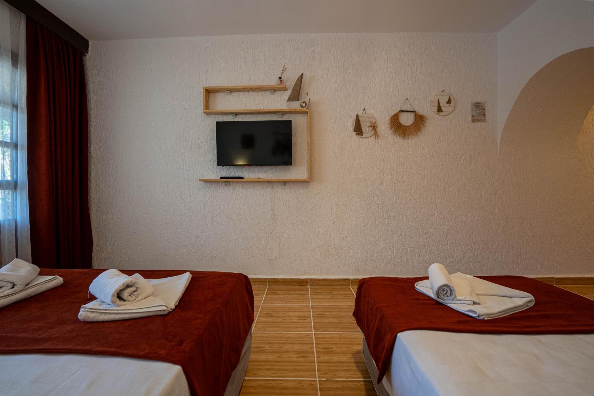 Club Aquarium Hotel & Spa Guvercinlik  Exterior photo